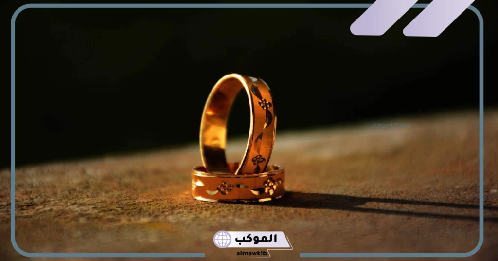 تفسير حلم لبس الدبلة في اليد اليمنى للعزباء في المنام لابن سيرين 5 تفسير حلم لبس الدبلة للعزباء ابن سيرين