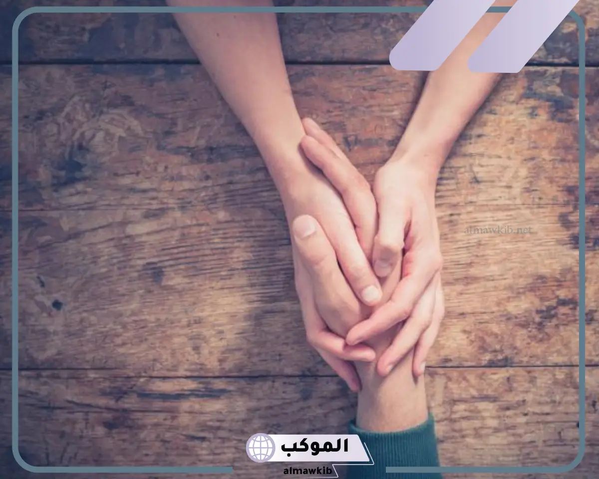 ما تفسير حلم مسك يد شخص اعرفه للعزباء لابن سيرين
