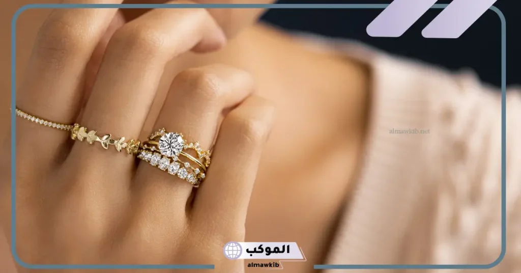 تفسير حلم لبس خاتم ذهب في اليد اليمنى للعزباء والمتزوجة في المنام لابن سيرين 6 تفسير خاتم الذهب في المنام للعزباء