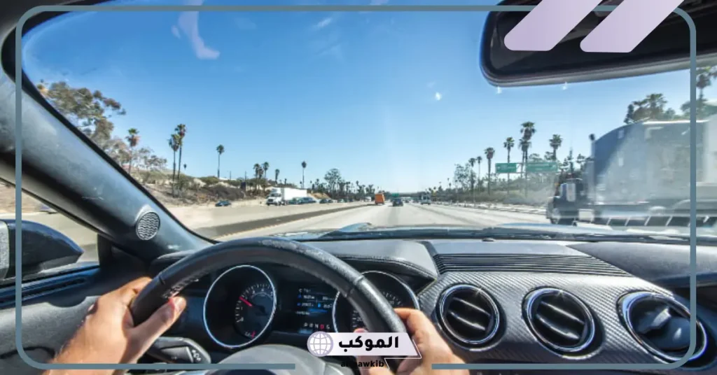 تفسير حلم قيادة السيارة في المنام للعزباء والمتزوجة لابن سيرين 5 تفسير حلم قيادة السيارة مع العائلة