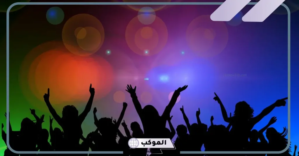 تفسير حلم رؤية شخص مشهور والتحدث معه في المنام للعزباء 6 تفسير حلم رؤية شخص مشهور يبتسم لي