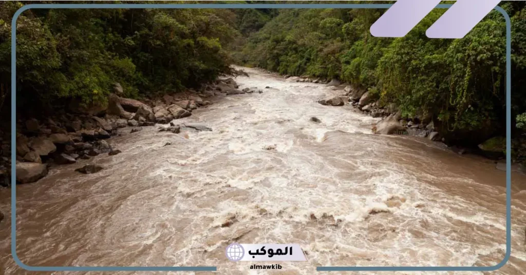 تفسير حلم رؤية الماء العكر في المنام لابن سيرين للرجل والمرأة 6 تفسير حلم الماء العكر للرجل