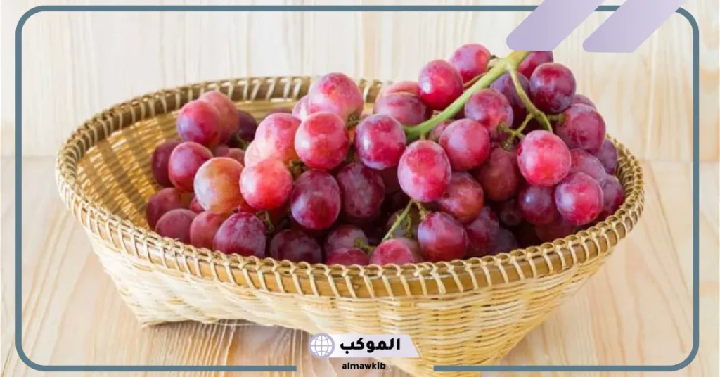 تفسير حلم العنب الاحمر للرجل المتزوج 