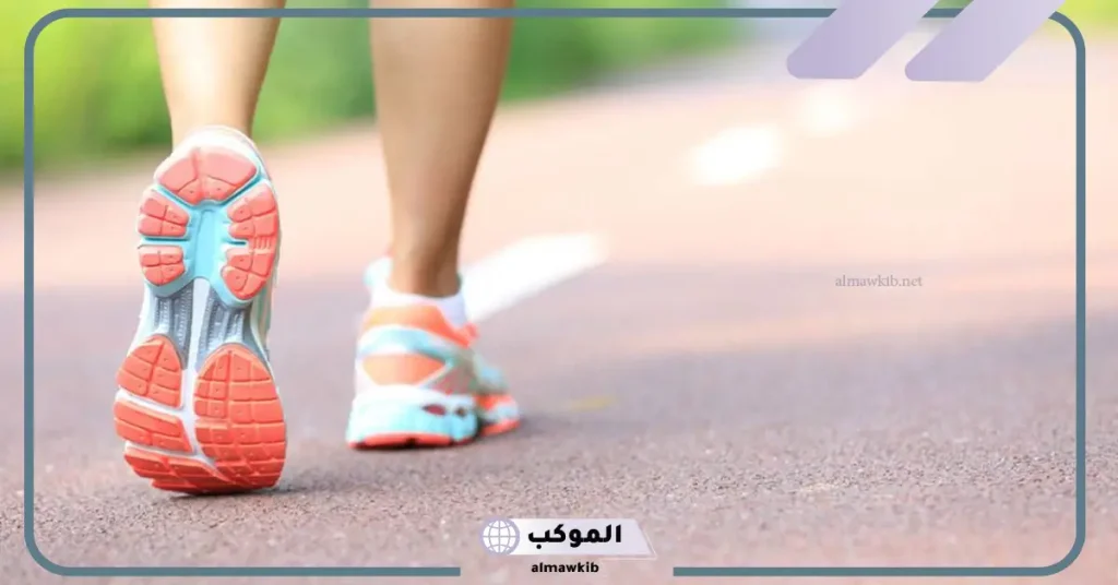 تجربتي مع المشي ١٠ آلاف خطوة في اليوم والنتائج 5 المشي 10000 خطوة كم تحرق