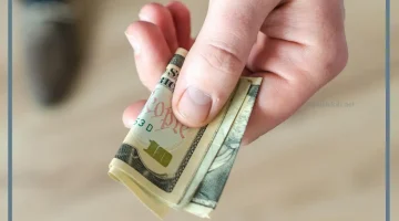 حلمت بالنقود