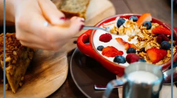 رؤية شخص يأكل