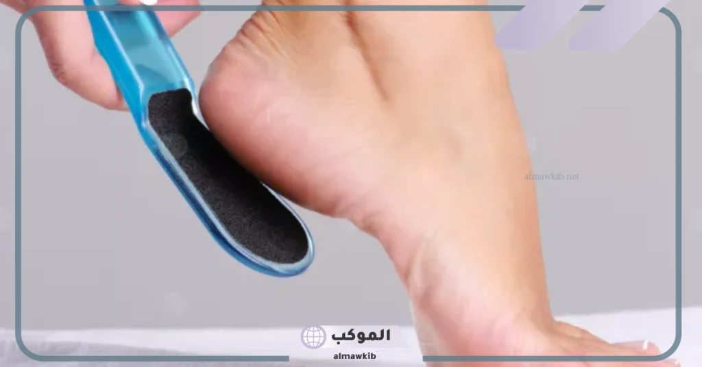 تفسير حلم رؤية إزالة الجلد الميت من القدم في المنام لابن سيرين 6 تفسير حلم إزالة الجلد الميت من القدم في المنام للمطلقة