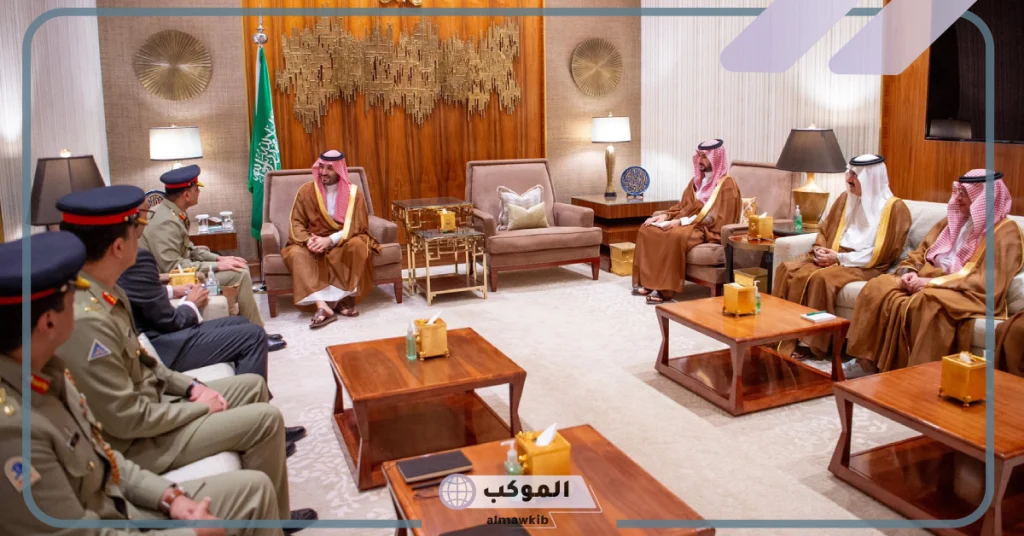 في زيارة رسمية.. ولي العهد يستقبل قائد الجيش الباكستاني في الرياض لبحث العلاقات الثنائية 5 زيارة رسمية بين ولي العفد وقائد الجيش الباكستاني لمناقشة الأوضاع