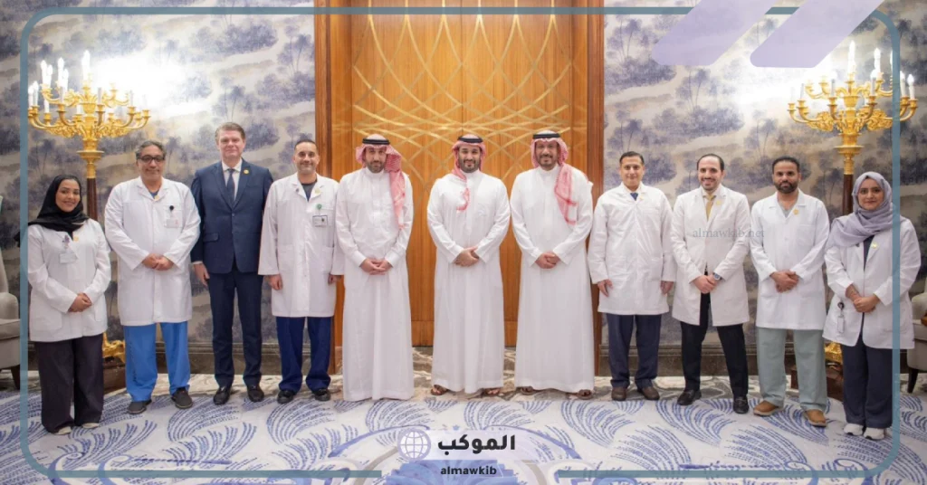 رسميًا.. الأمير محمد بن سلمان يستقبل الفريق الطبي المنفذ عملية زراعة قلب باستخدام الروبوت 5 الأمير محمد بن سلمان يستقبل الفريق الطبي المنفذ لعملية زراعة القلب بالروبوت لأول مرة