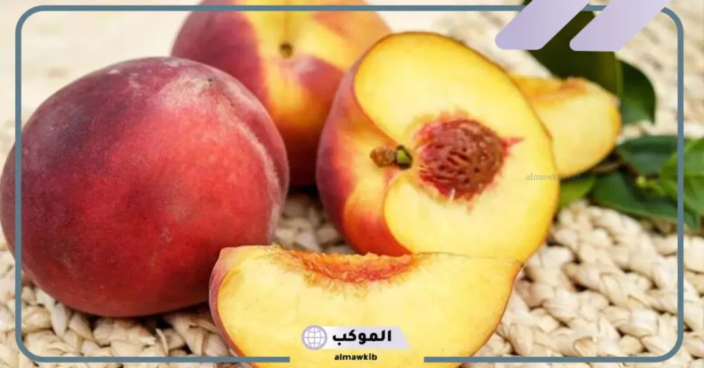 رؤية الخوخ في المنام للعزباء