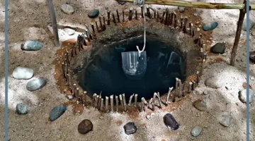 رؤية سقوط شخص في بئر