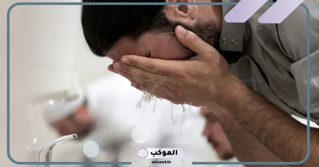 تفسير رؤية غسل الوجه في المنام لابن سيرين والنابلسي 6 تفسير حلم غسل الوجه بماء المطر للمتزوجه