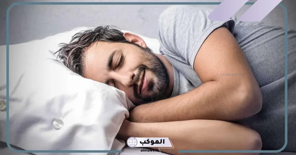 تفسير حلم رؤية القبلة من الرقبة في المنام للمتزوجه والعزباء لابن سيرين 5 رؤية القبلة من الرقبة في المنام للعزباء