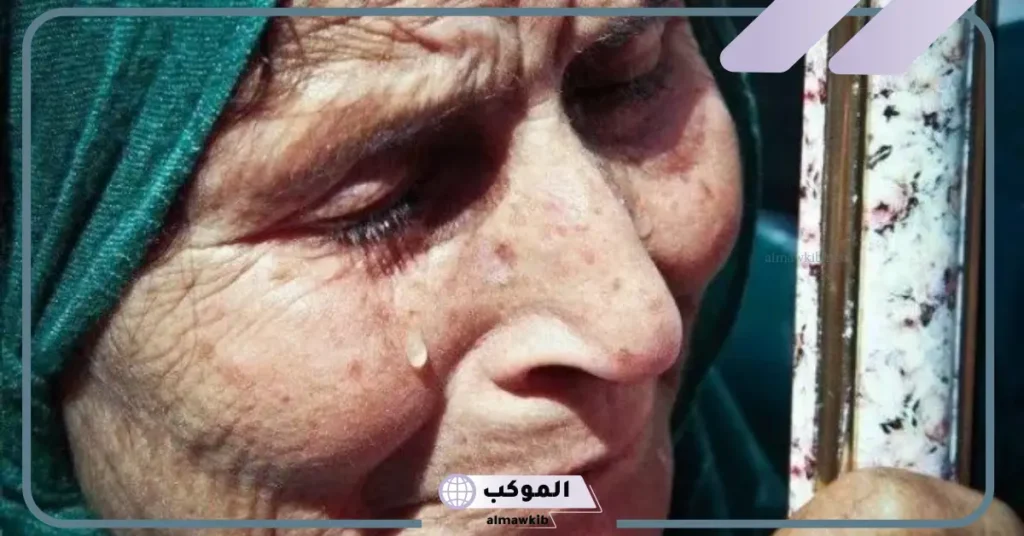 تفسير بكاء الام في المنام للعزباء