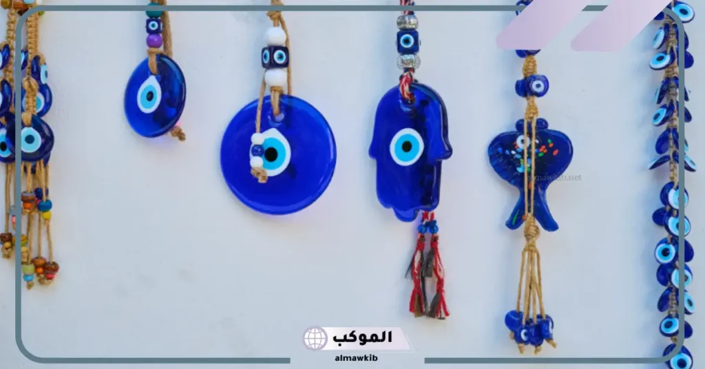 تفسير حلم عين زرقاء في المنام ورؤية الخرزة الزرقاء لابن سيرين 6 رؤية رجل ذو عيون زرقاء في المنام للعزباء