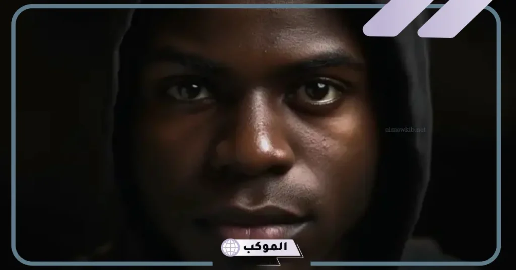 تفسير حلم رؤية الرجل الاسود في المنام للعزباء والمتزوجة وفقًا لابن سيرين 6 تفسير حلم رجل أسود يلاحقني للمتزوجه