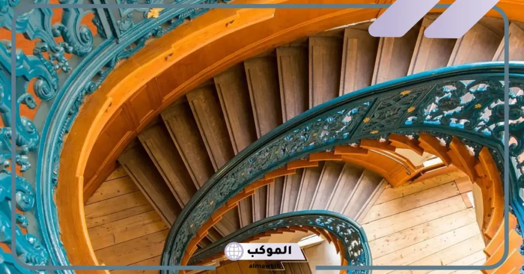 تفسير حلم صعود الدرج للعزباء