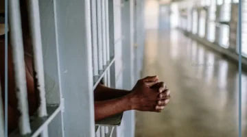 حلمت بالسجن