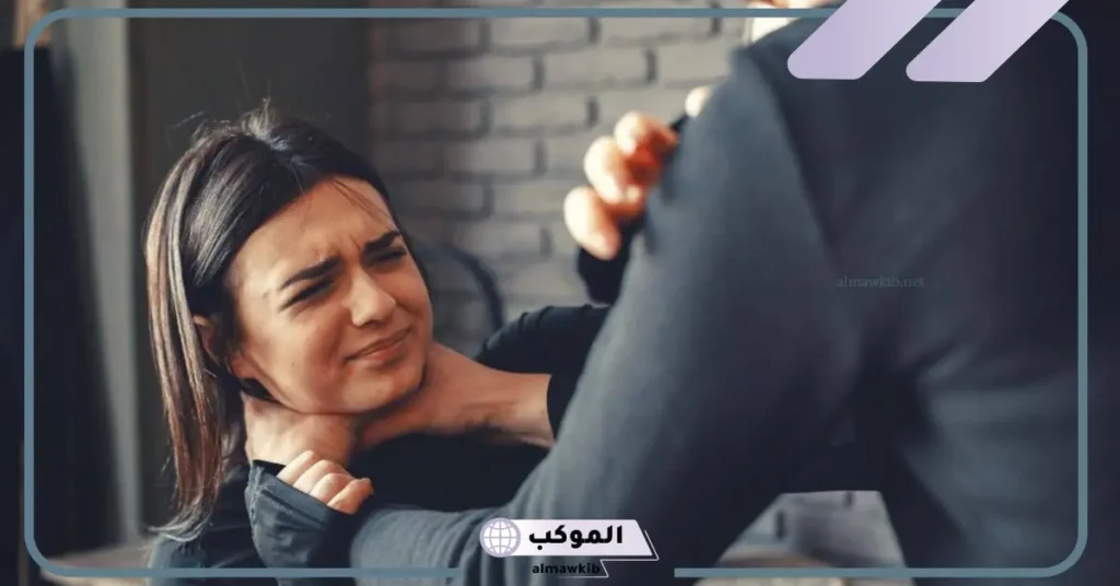 ما تفسير حلم الخنق في المنام للمرأة والرجل لابن سيرين 6 تفسير حلم خنق شخص باليد للعزباء