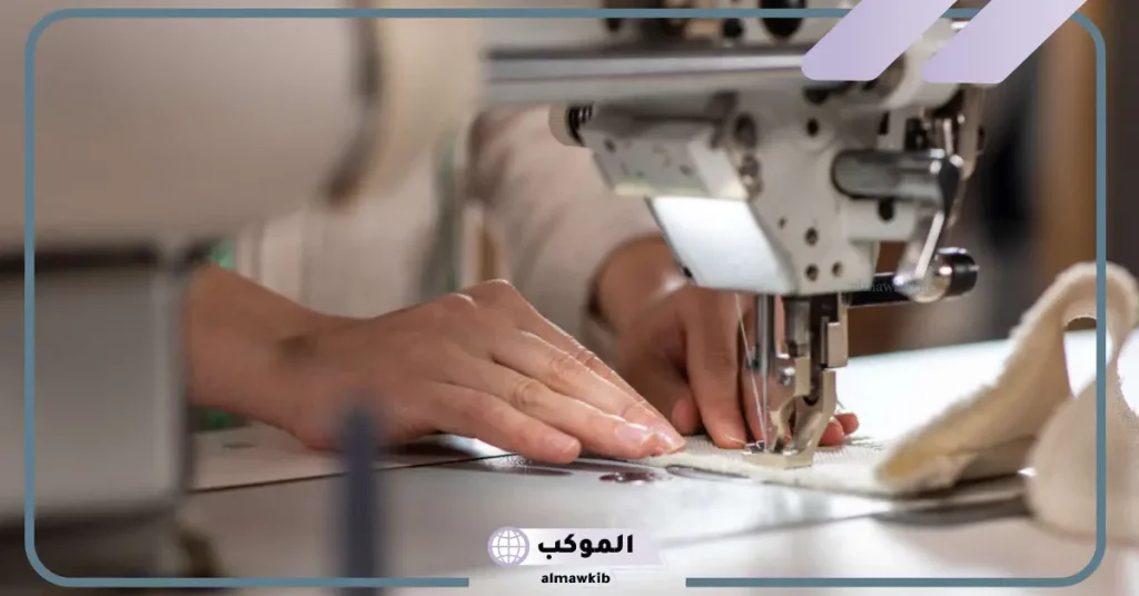 تفسير حلم تفصيل الثوب في المنام للعزباء والمتزوجة لابن سيرين 5 الثوب في المنام للعزباء