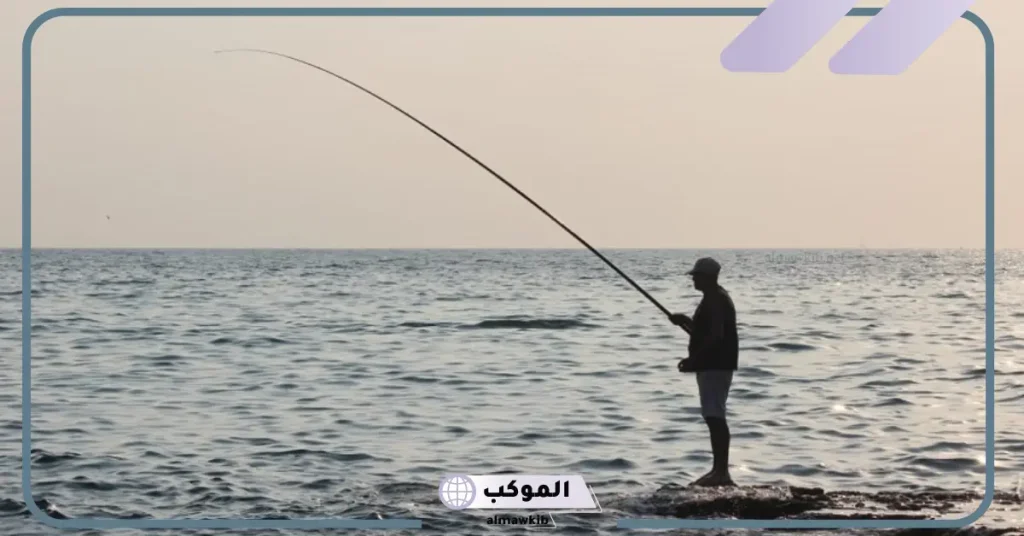 تفسير حلم اصطياد السمك في المنام وفقًا لابن سيرين 5 تفسير حلم صيد السمك باليد