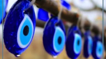 علامات خروج العين