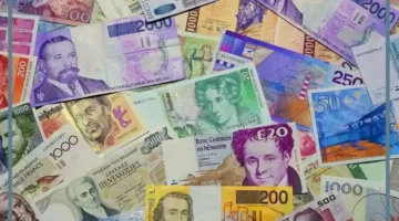 حلمت بعملات حمراء