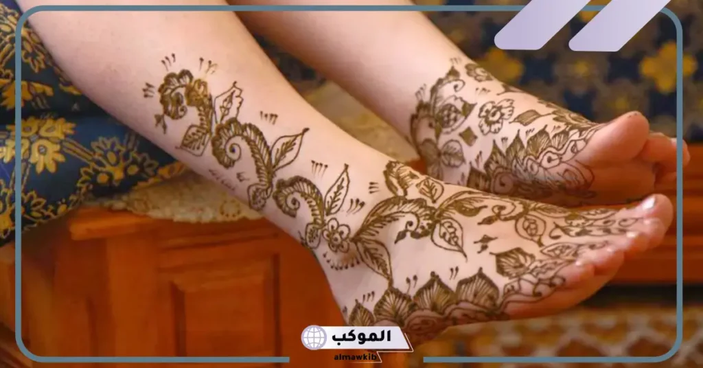 تفسير حلم وضع الحناء في القدمين للعزباء 