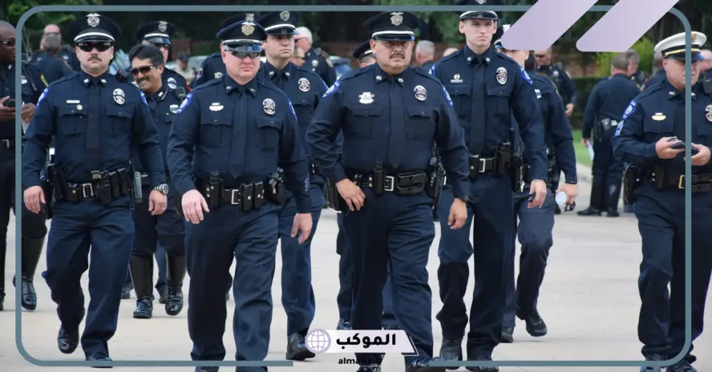 التحدث مع الشرطة في المنام للمتزوجة