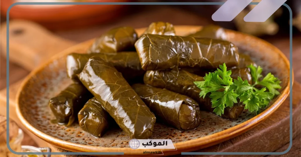 تفسير حلم اكل ورق العنب في المنام للمتزوجة والعزباء لابن سيرين 6 تفسير حلم ورق العنب الأخضر