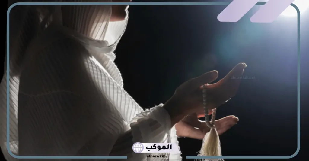 مدح حلال المشاكل ليس يدري بكنه 