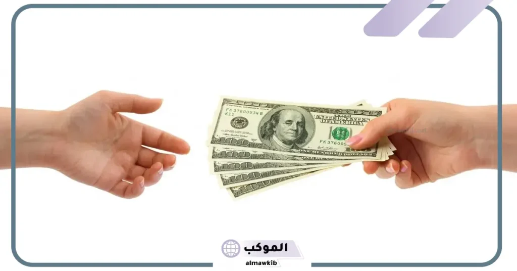 تفسير رؤية الميت يعطي نقود للمتزوجة