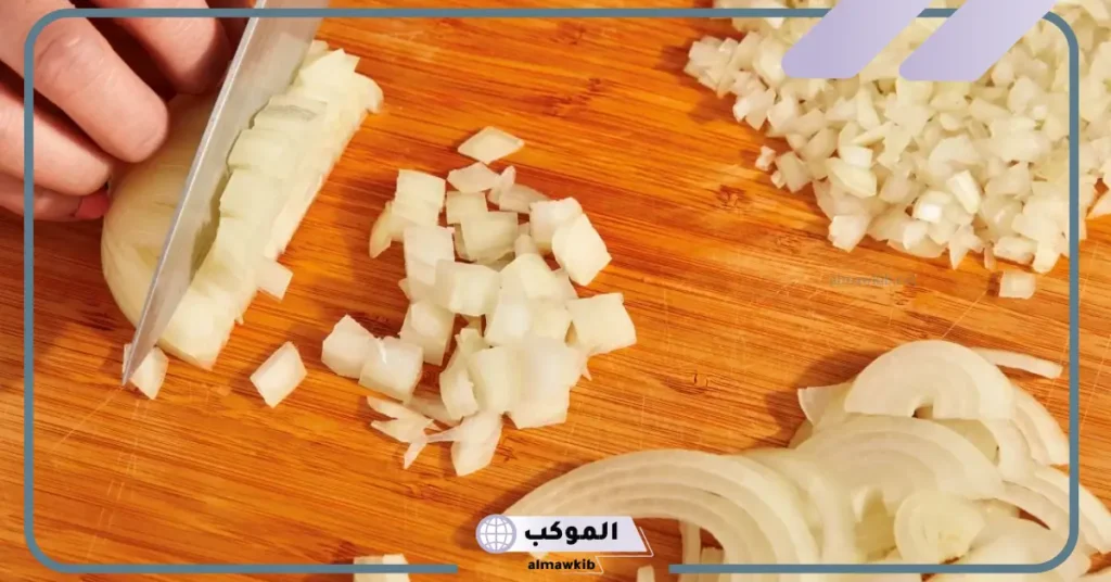 أكل البصل في المنام للعزباء