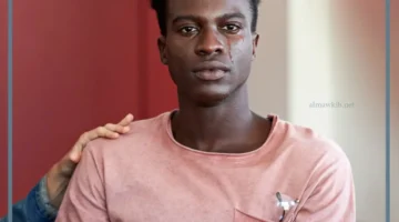 حلمت بشخص يبكي