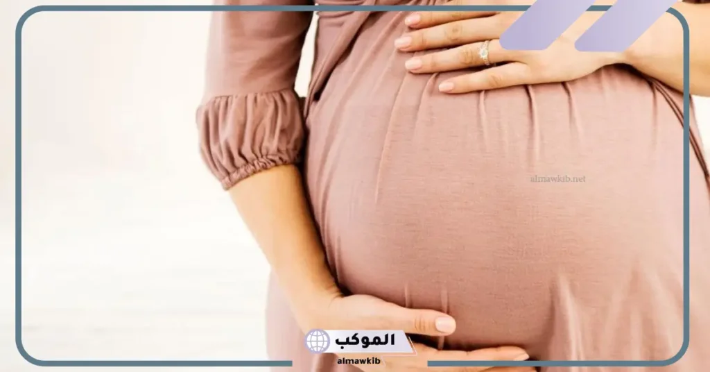 رؤية امرأة أعرفها حامل في المنام للعزباء