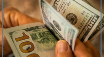 الفلوس الورقية في الحلم