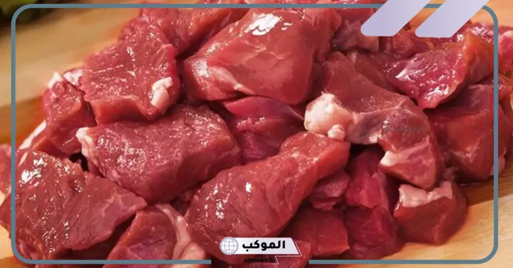 رؤية اللحم النيء في المنام للرجل