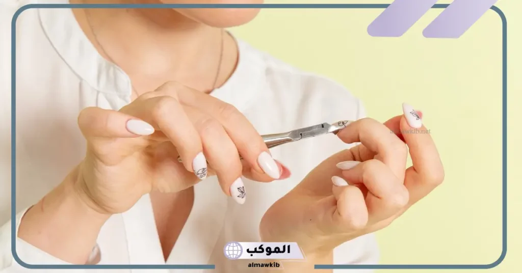 سقوط الاظافر في المنام