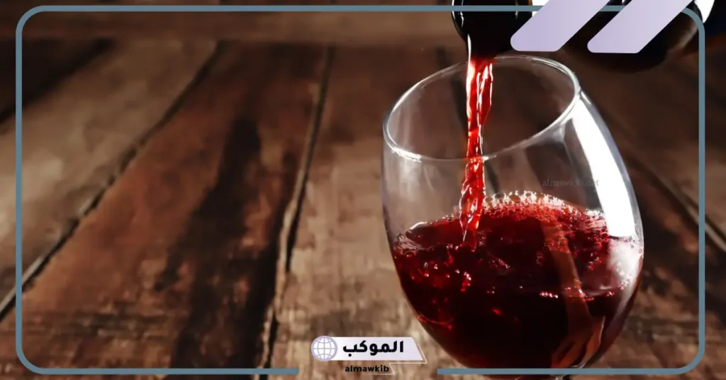 تفسير حلم شرب الخمر للعزباء والحامل والمتزوجة في المنام 5 تفسير حلم شرب الخمر للمتزوجة