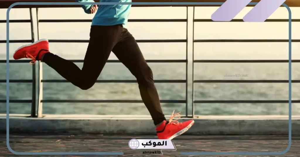 تفسير حلم الركض في المنام والجري لكبار العلماء 6 تفسير حلم الركض مع شخص اعرفه