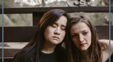 البكاء على أحد أفراد العائلة في المنام