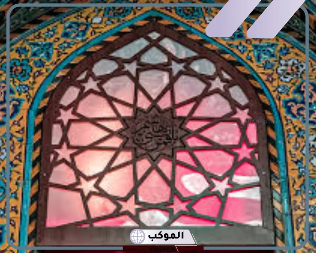 من قواعد الزخرفة_ التماثل والتوازن والتكرار