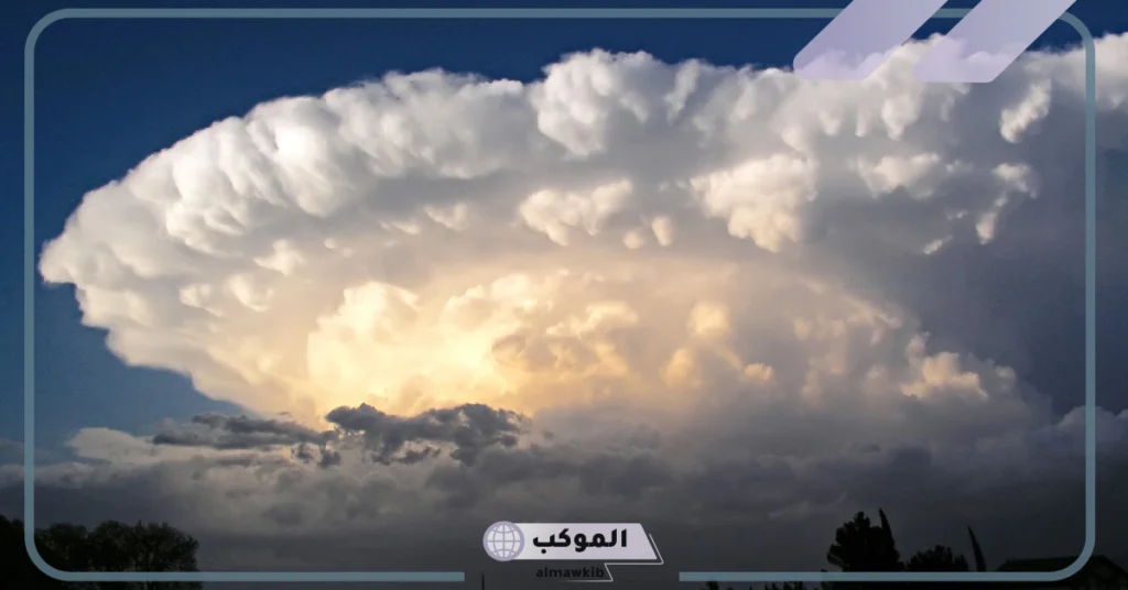 من خصائص الغيوم الركامية أنها: الغيوم الركامية تتشكل عند اعلى ارتفاع صح ام خطا 5 أنواع الغيوم ثلاثة