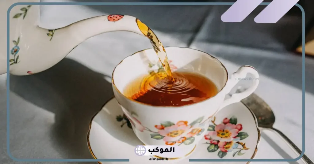 تفسير تقديم الشاي في المنام للعزباء والمتزوجة لابن سيرين 5 تقديم الشاي في المنام للرجل