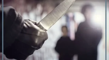 تفسير رؤية شخص يقتل شخص آخر