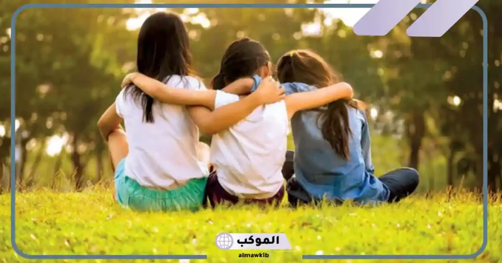 تفسير حلم رؤية صديقة قديمة في المنام متخاصمة معها للعزباء والمتزوجة 5 رؤية صديقة المدرسة في المنام للعزباء