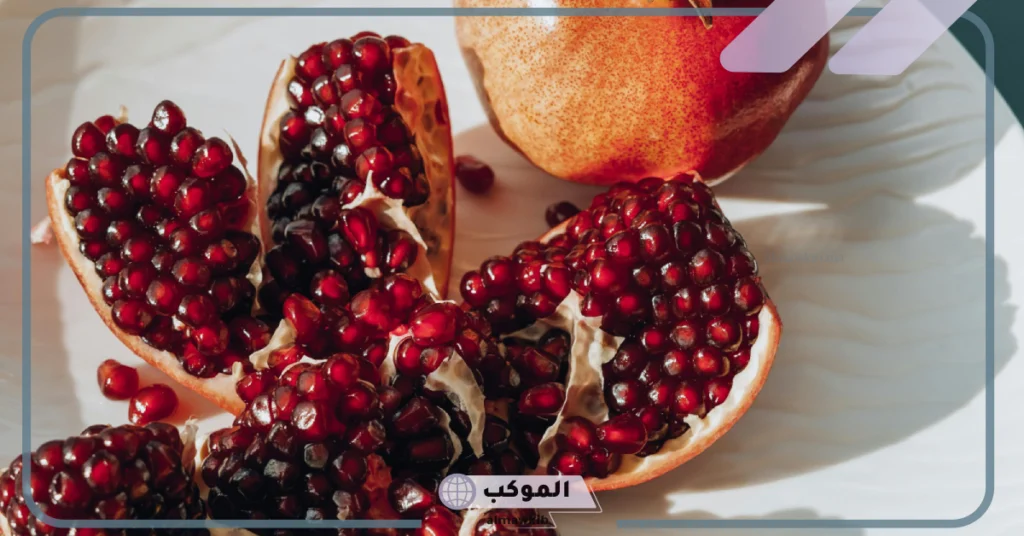 تفسير حلم الرمان للرجل والمرأة لابن سيرين في المنام 6 رؤية الرمان في المنام للرجل