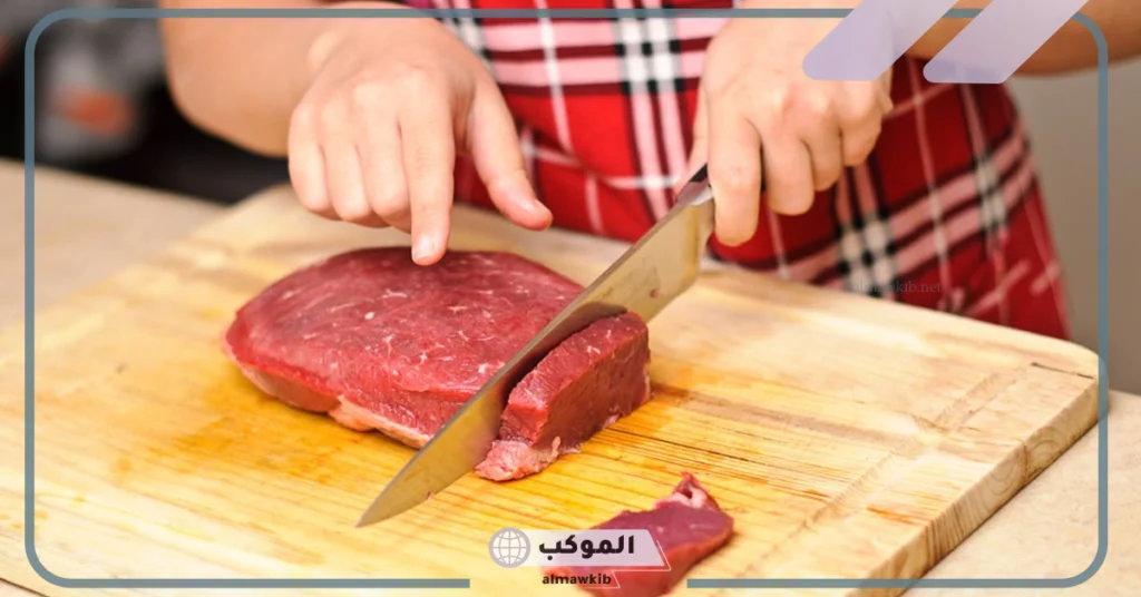 تفسير حلم تقطيع اللحم النيء بالسكين للرجل