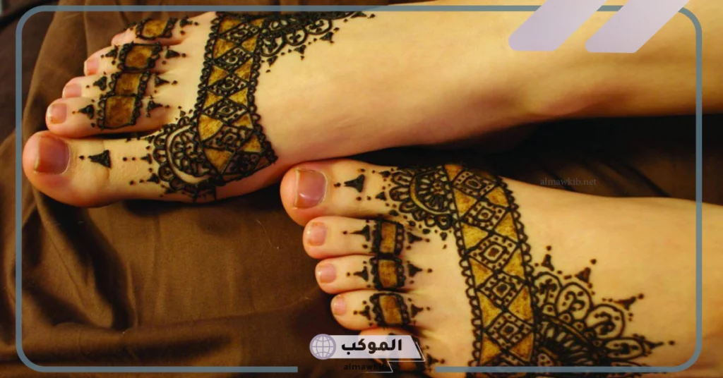 تفسير حلم الحناء للعزباء والمتزوجة والمطلقة في المنام 6 تفسير حلم الحناء للمطلقة
