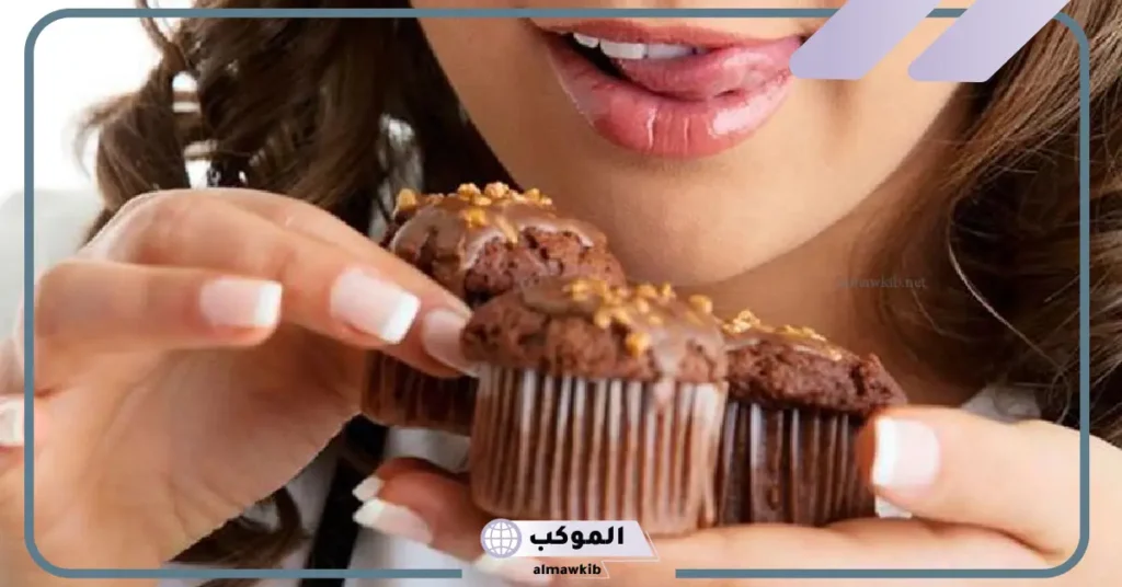 تفسير اكل الحلويات في المنام للعزباء والمطلقة والحامل والمتزوجة لابن سيرين 6 تفسير حلم أكل الحلوى البيضاء للعزباء